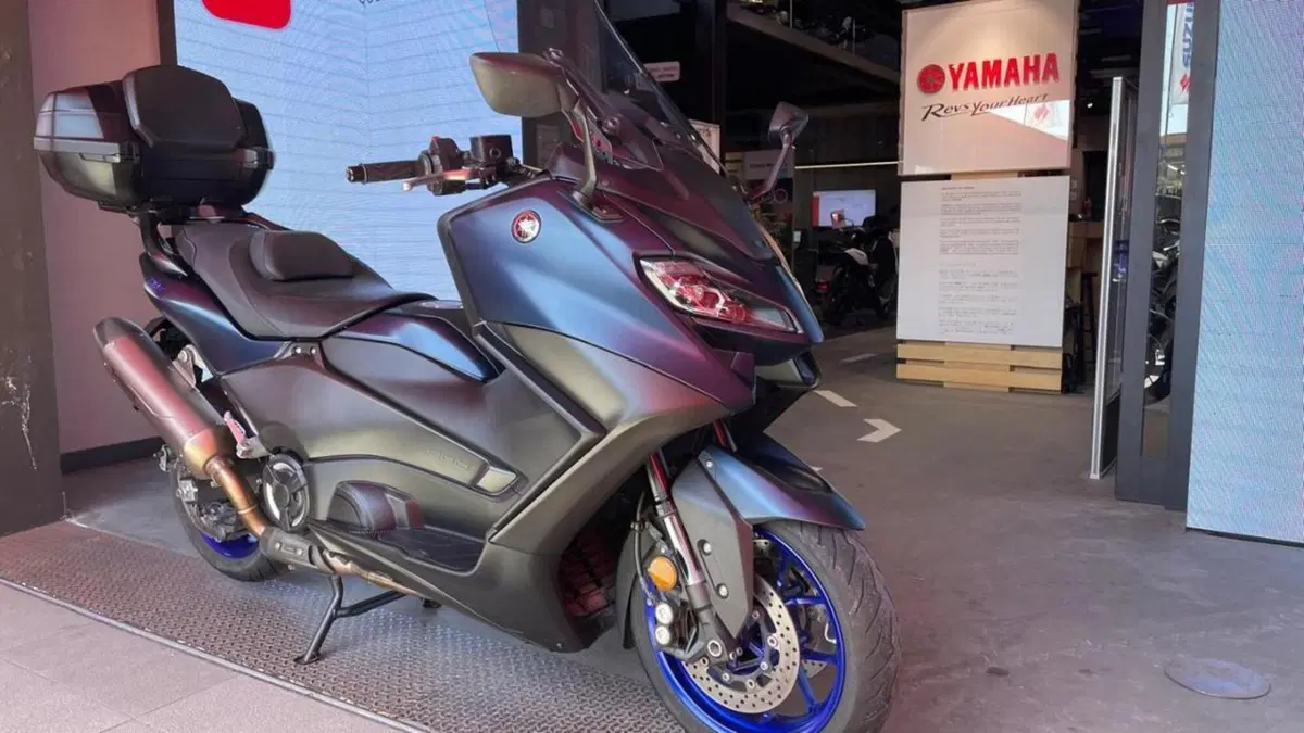 Yamaha T-Max 560 (2022 - 24)  (3)
