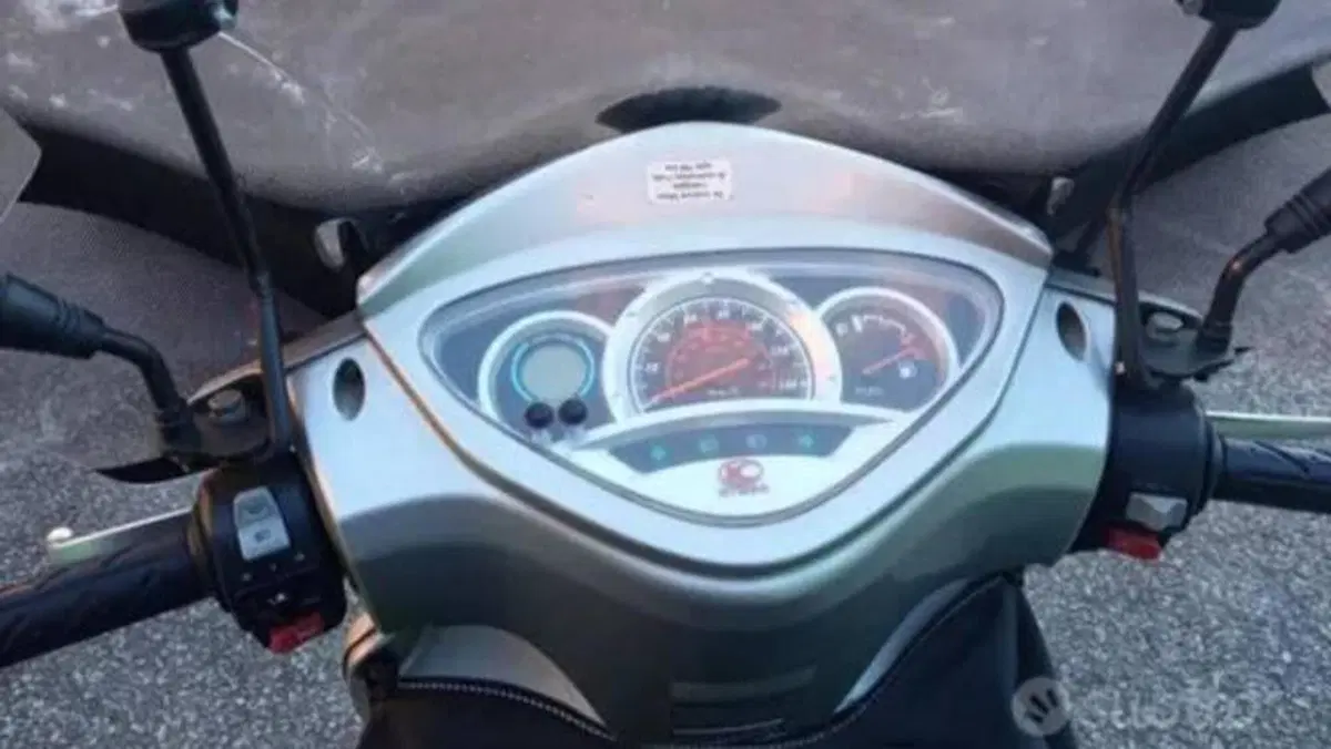 Kymco People 200 S (2005 - 06)  (3)