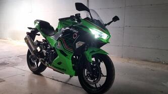 Kawasaki Ninja 400 (2023) usata