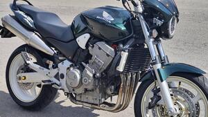 Honda Hornet 900 