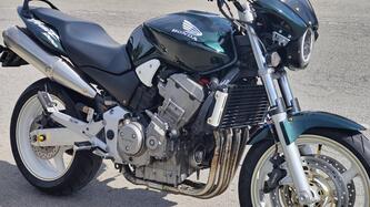 Honda Hornet 900