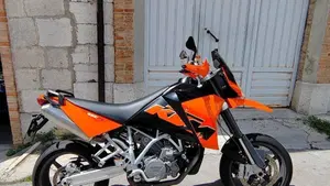 KTM 950 Supermoto (2005) 