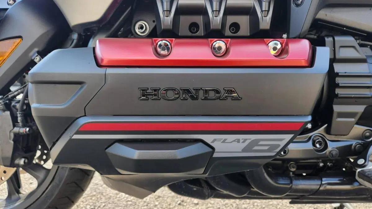 Honda GL 1800 Gold Wing Tour DCT & Airbag (2022 - 24)  (5)