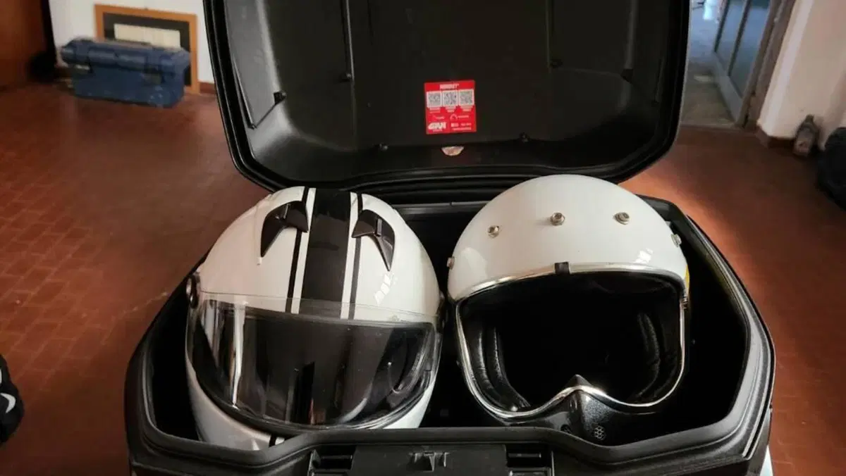 Honda GL 1800 Gold Wing Tour DCT & Airbag (2022 - 24)  (17)