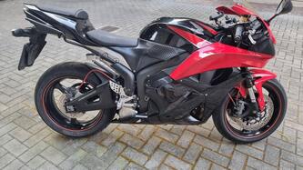 Honda CBR 600 RR (2009 - 12) usata