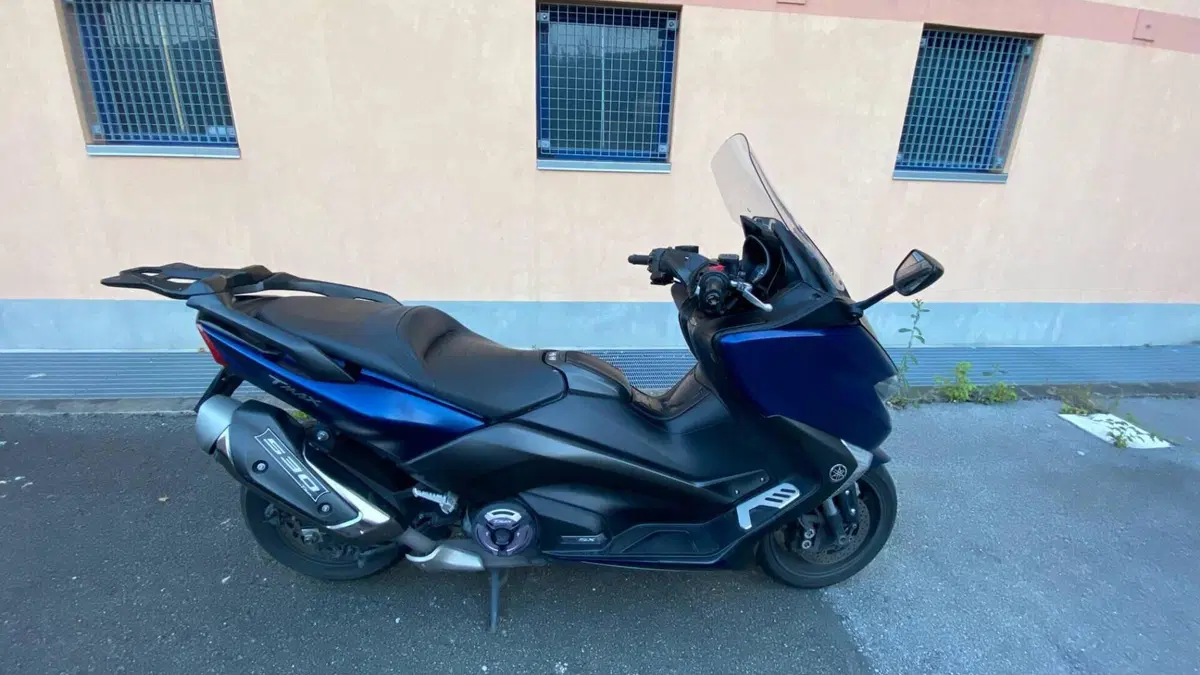 Yamaha T-Max 530 SX (2017 - 19)  (2)