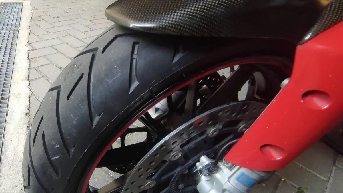 Ducati Multistrada 1200 S Sport (2010 - 12)  (5)