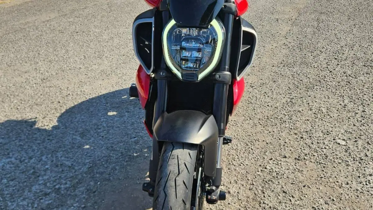 Ducati Diavel V4 (2023 - 26)  (4)