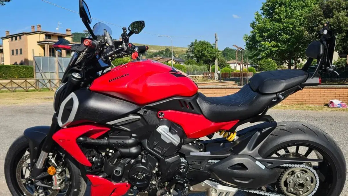Ducati Diavel V4 (2023 - 26)  (12)