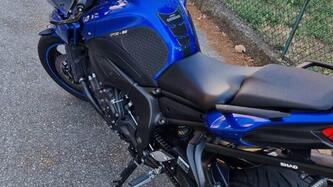 Yamaha FZ8 (2010 - 12) usata