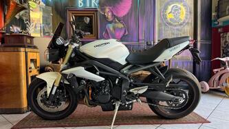 Triumph Street Triple ABS (2013 - 17) usata