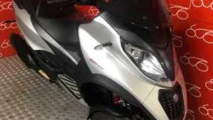 Piaggio MP3 400 ABS Hpe (2021 - 22)  (2)
