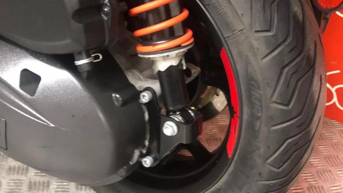 Piaggio MP3 400 ABS Hpe (2021 - 22)  (6)