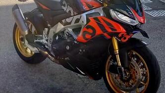 Aprilia Tuono V4 Factory (2021 - 24) usata