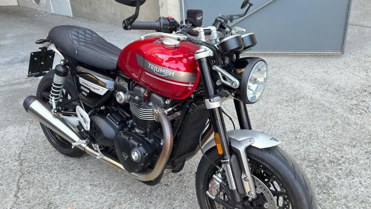 Triumph Speed Twin 1200 (2021 - 24)  (2)