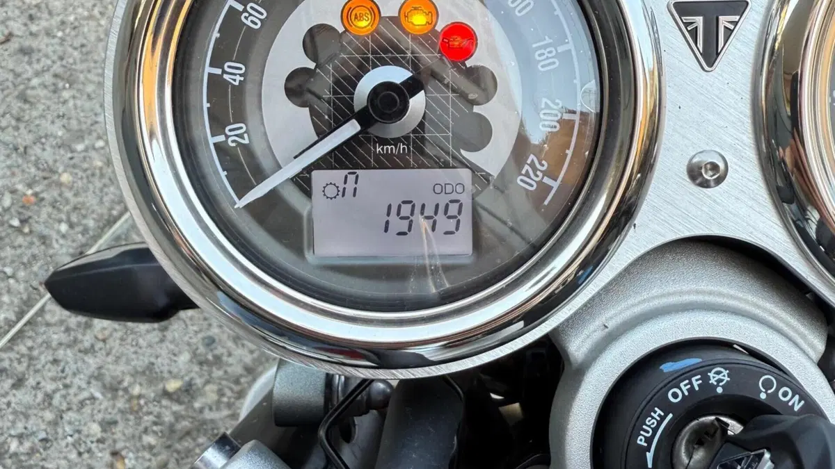 Triumph Speed Twin 1200 (2021 - 24)  (8)