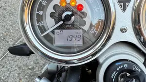 Triumph Speed Twin 1200 (2021 - 24)  (8)