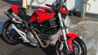 Ducati Monster 696 Plus (2007 - 14) usata