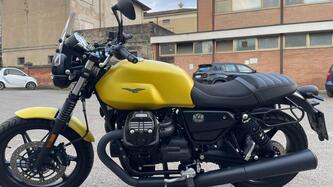 Moto Guzzi V7 Stone (2021 - 24)
