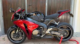 Honda CBR 1000 RR Fireblade (2008 - 11) usata