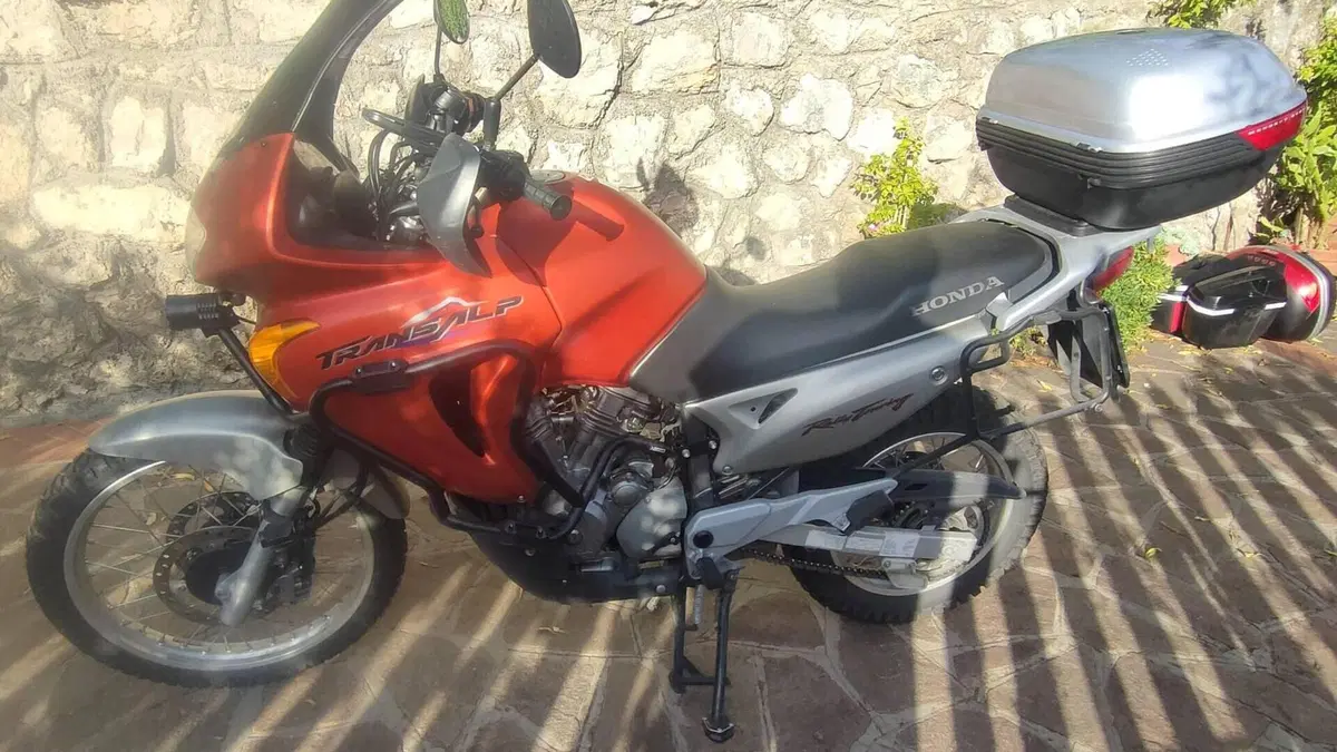 Honda Transalp XL 650V (2000 - 04) 