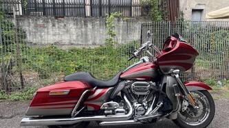 Harley-Davidson 1800 Road Glide Ultra (2014 - 16) - FLTRUSE usata