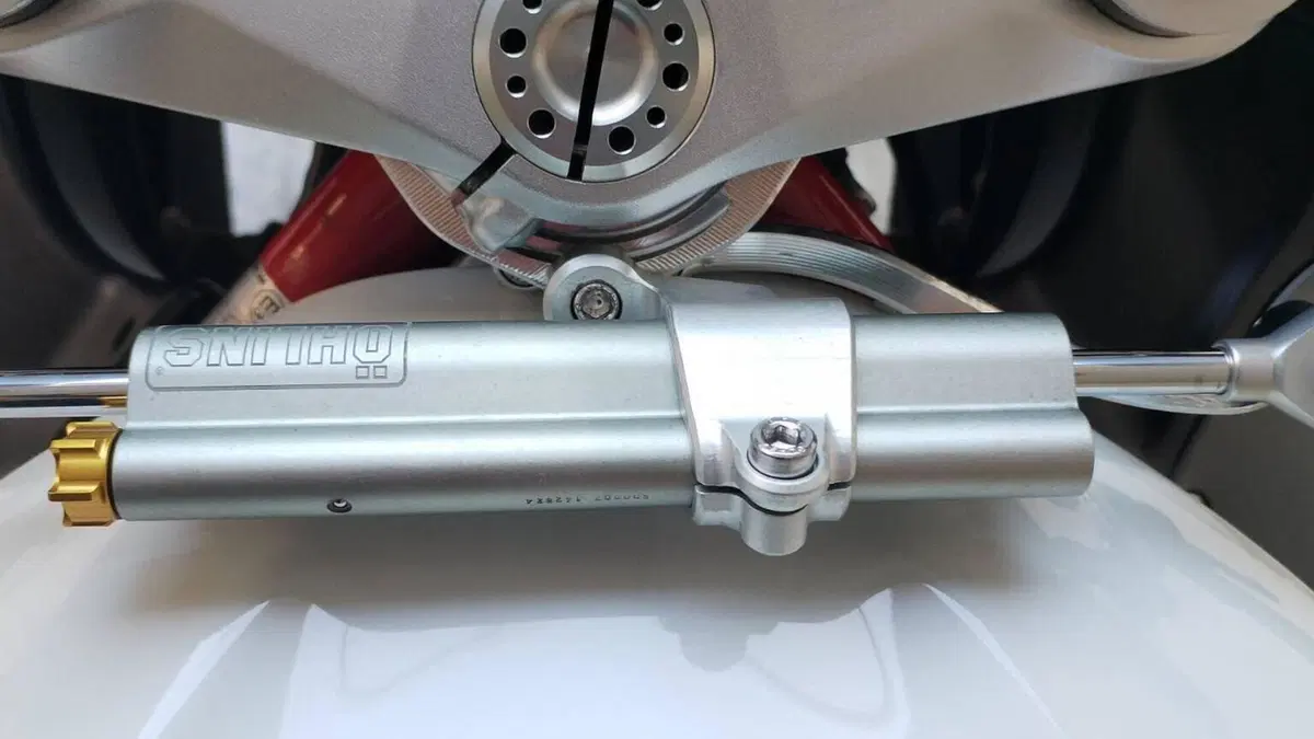 MV Agusta F3 800 EAS ABS (2013 - 17)  (4)