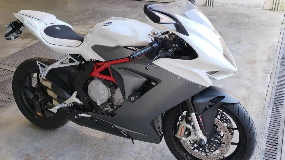MV Agusta F3 800 EAS ABS (2013 - 17)  (7)