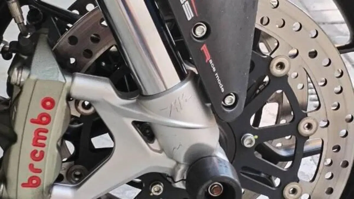 MV Agusta F3 800 EAS ABS (2013 - 17)  (8)