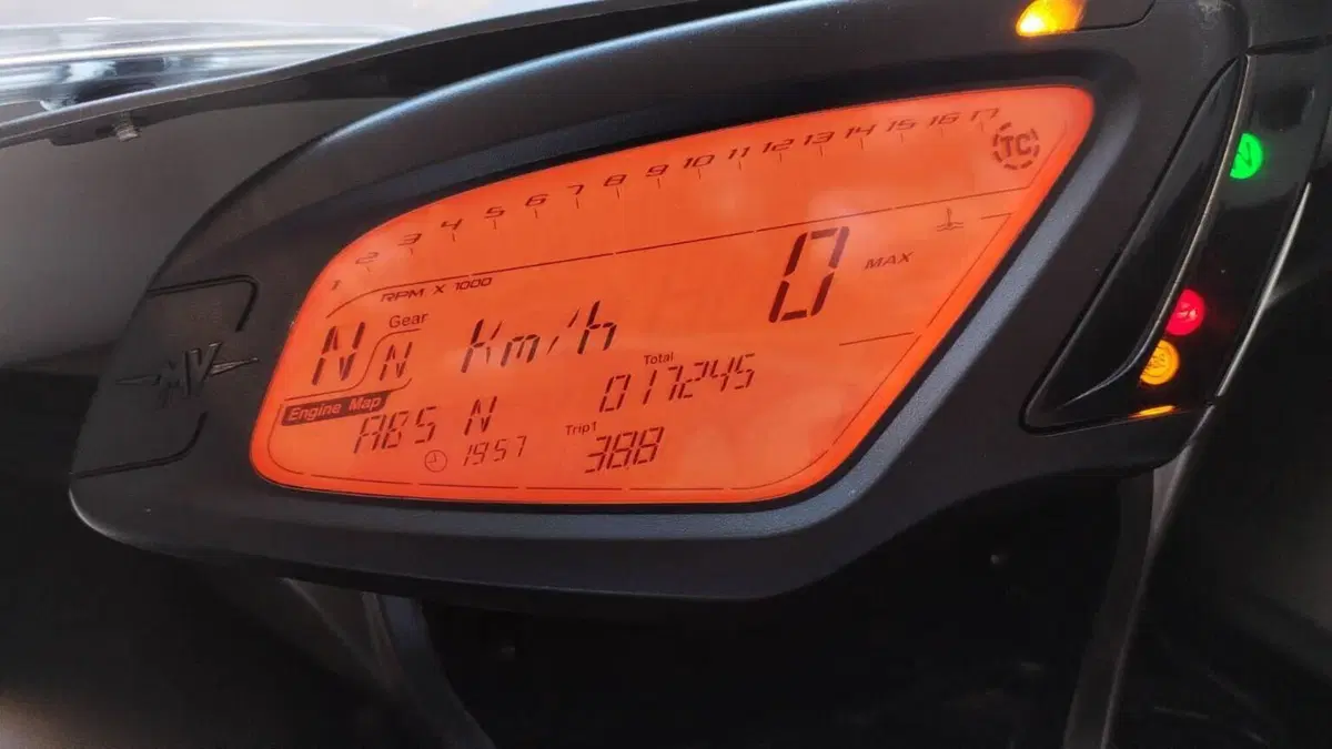 MV Agusta F3 800 EAS ABS (2013 - 17)  (16)