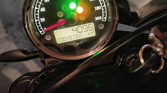 Moto Guzzi V7 III Stone Night Pack (2019 - 20) usata