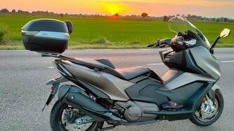 Kymco AK 550 Premium (2023 - 25) usata