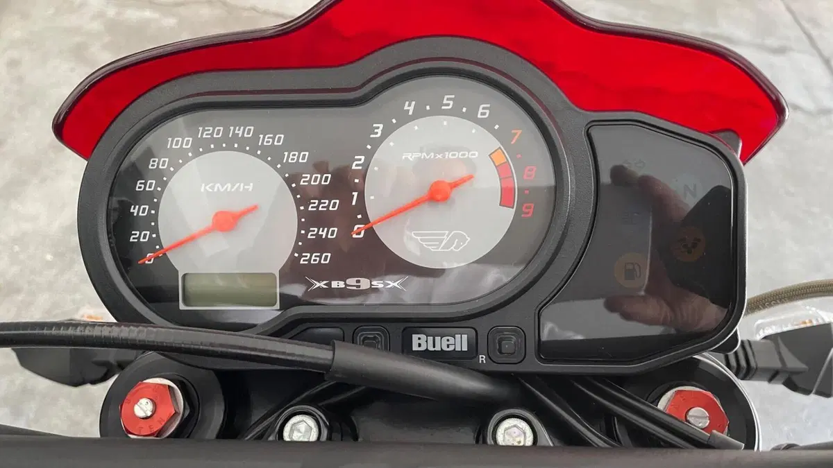 Buell Lightning CityX XB9 SX Total Black (2009 - 11)  (4)