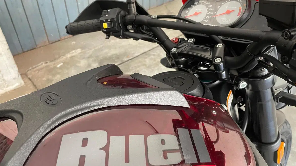Buell Lightning CityX XB9 SX Total Black (2009 - 11)  (6)