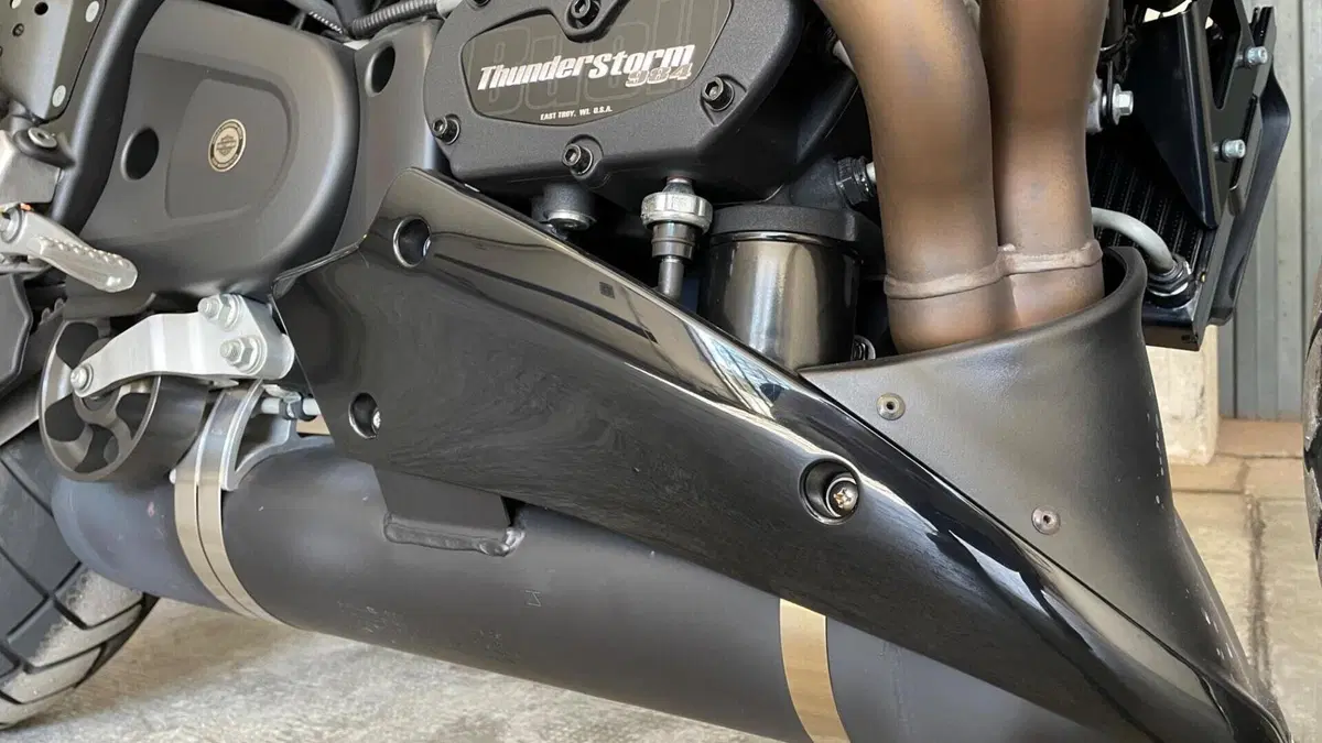 Buell Lightning CityX XB9 SX Total Black (2009 - 11)  (8)