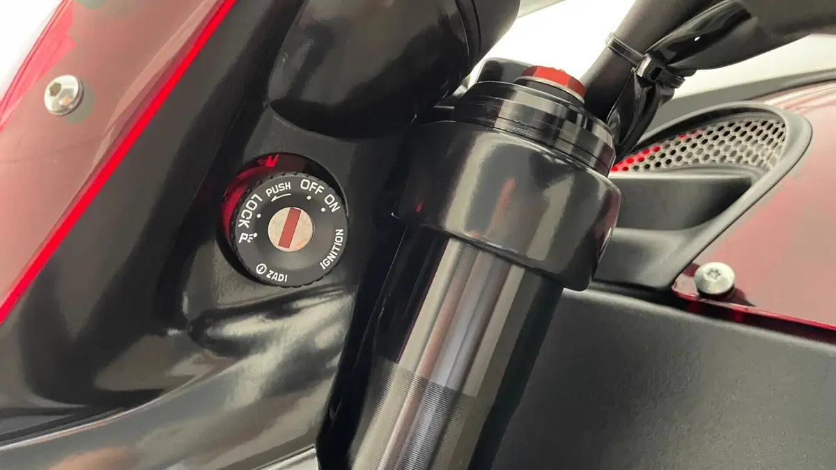 Buell Lightning CityX XB9 SX Total Black (2009 - 11)  (5)