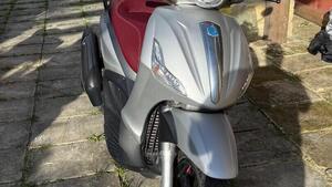 Piaggio Beverly 350 SportTouring ie ABS (2011 - 17) 