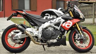 Aprilia Tuono V4 Factory (2017 - 18) usata