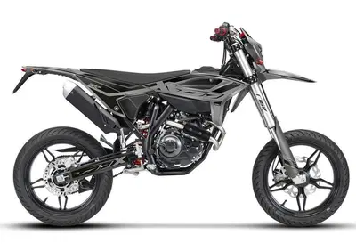 Betamotor RR 125 4T Motard T - X Special Edition (2025 - 26) - Annuncio 9772681