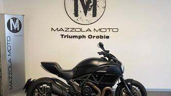 Ducati Diavel 1200 Dark (2012 - 13) usata