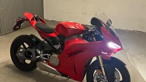 Ducati Panigale V4 S (2025) 