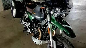 Moto Guzzi V85 TT Centenario (2021 - 22) 