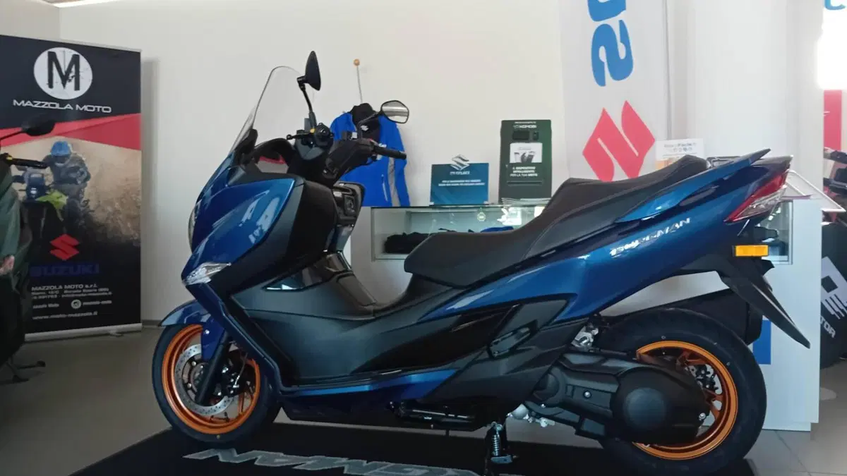 Suzuki Burgman 400 (2025 - 26)  (3)