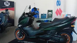 Suzuki Burgman 400 (2025 - 26)  (8)