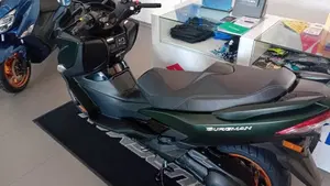 Suzuki Burgman 400 (2025 - 26)  (10)
