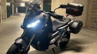 Honda X-ADV 750 (2017) usata