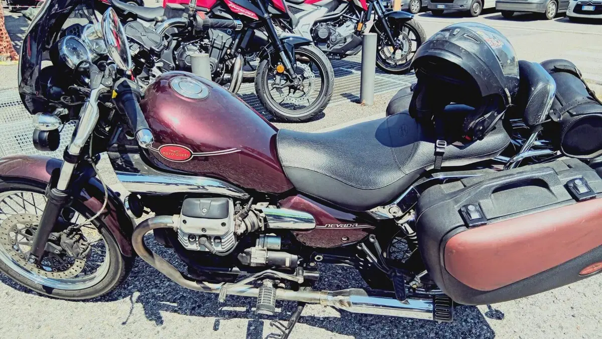 Moto Guzzi Nevada 750 Classic (2008 - 15)  (2)
