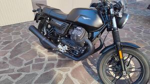 Moto Guzzi V7 III Stone (2017 - 20) 