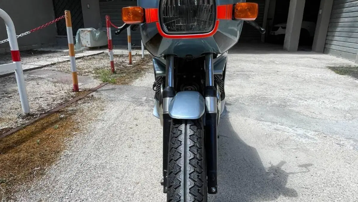 Moto Guzzi   (2)