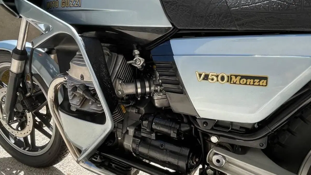 Moto Guzzi   (8)